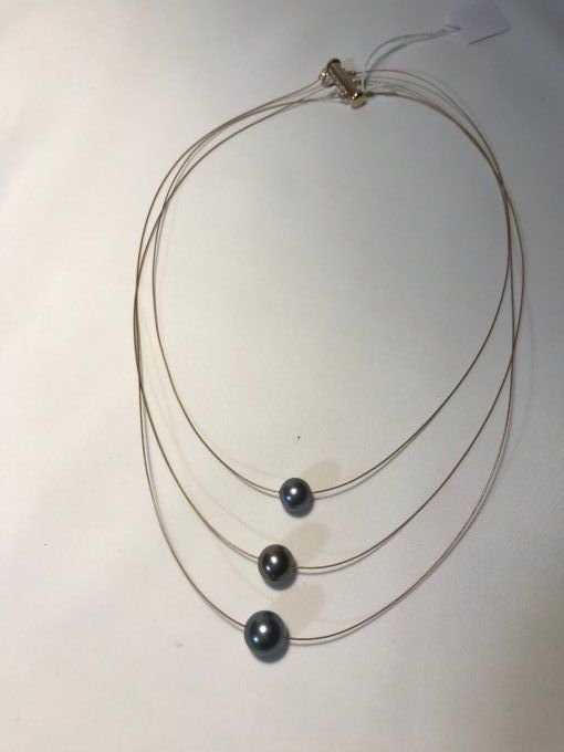 Collier câble 3 perles doré